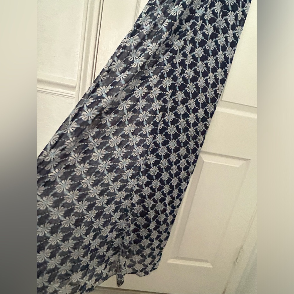 Donna Morgan Navy and White Floral Maxi Dress - Picture 7 of 9